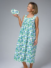 Load image into Gallery viewer, Hydrangea Small Cosmetic Pouch