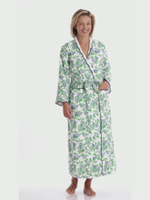 Load and play video in Gallery viewer, Hydrangea Fleece Lined Classic Robe
